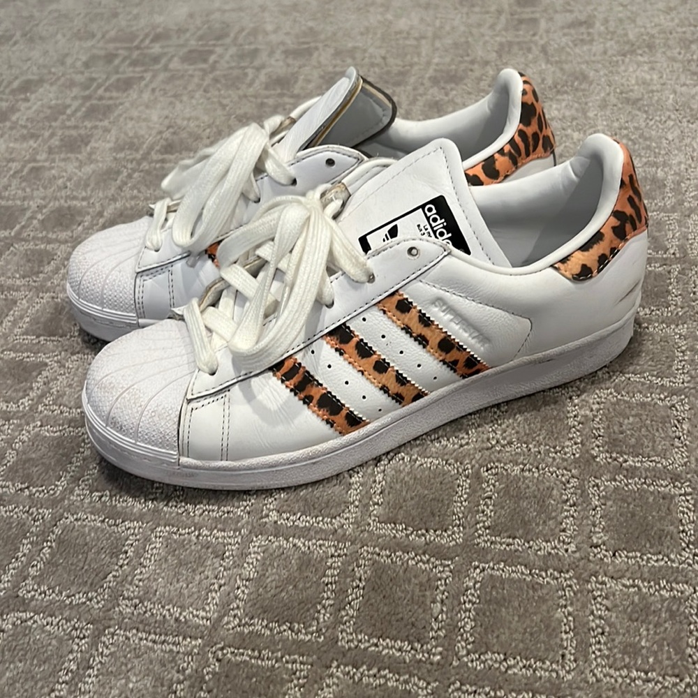 Women’s Adidas leopard stripe sneaker